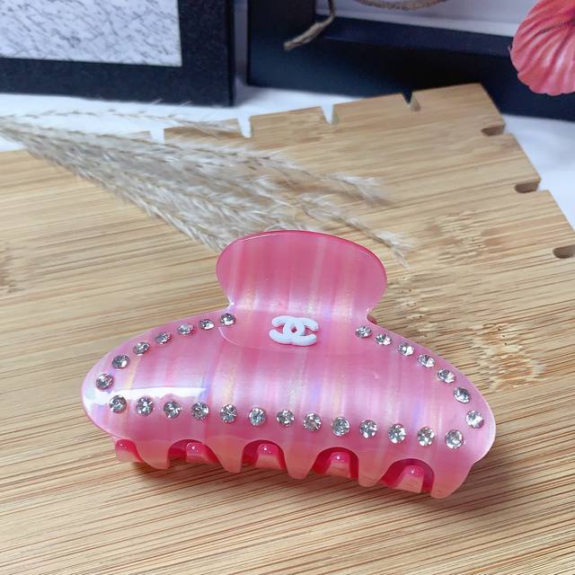 chanel Xiaoxiang Chanel Grab Clip Full Of High-End Feeling Full Of Diamond Ed