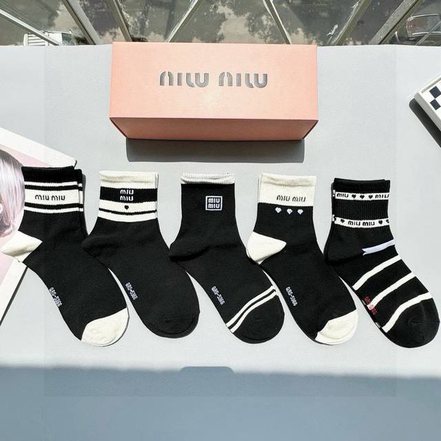Comes With Packaging. One Box Contains Five Pairs Of Miumiu High-Quality, Super