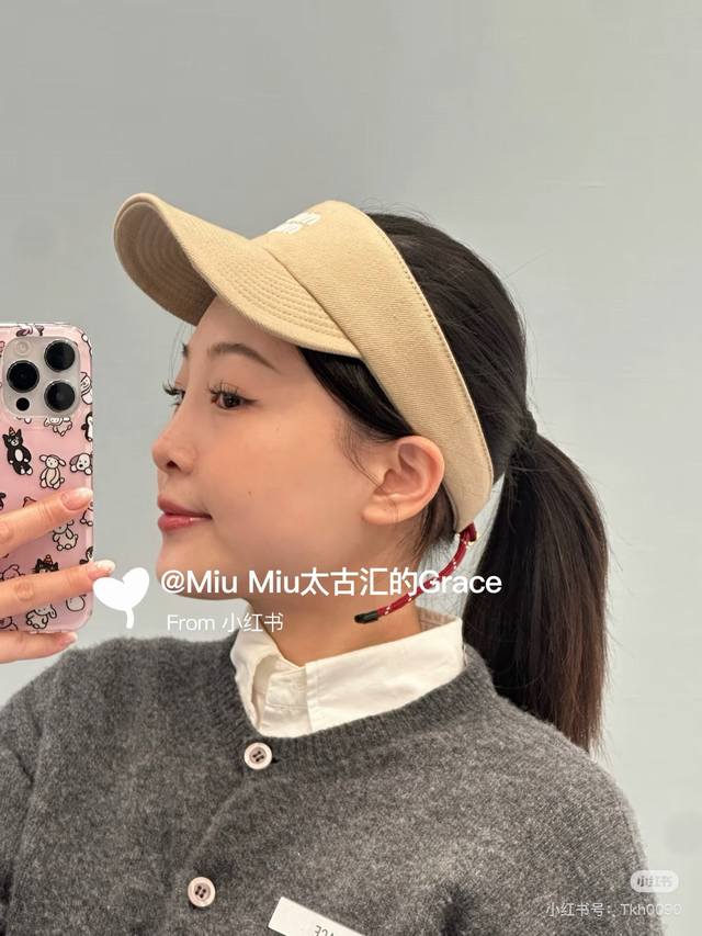Running Volume Miumiu's Popular Hollow Cap Is Here I Can't Help But Share With Y