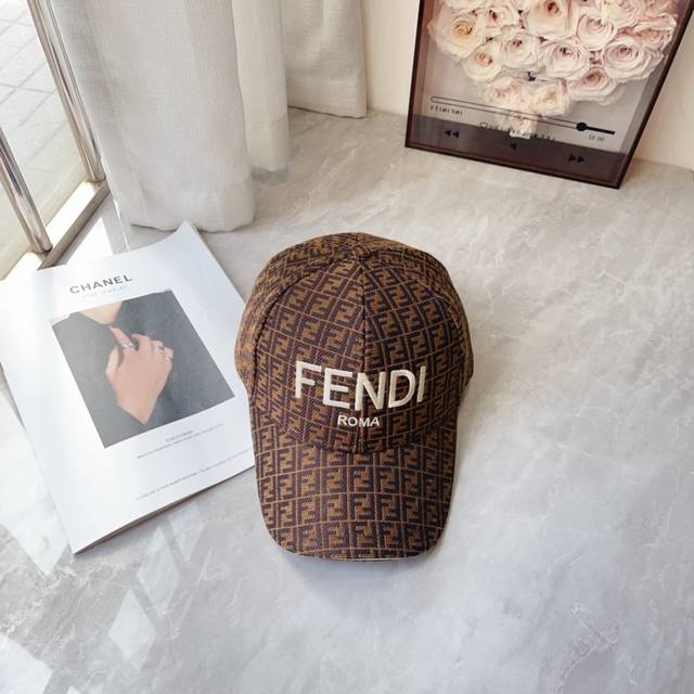 Running Volume Fe*D*Fendi New Double F Old Flower Stitching Baseball Cap New Dou