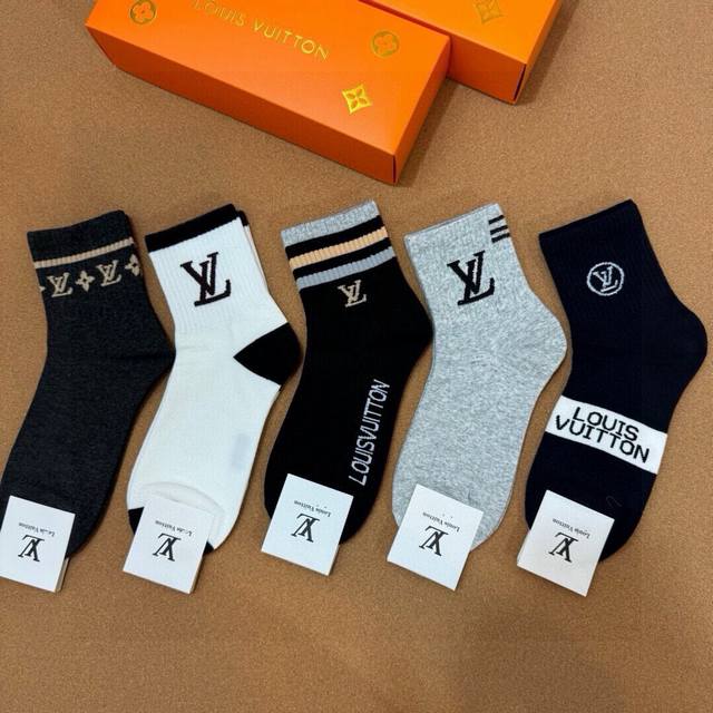 Louis Vuitton New Men's Socks, 5 Pairs In A Box, Classic Louis Vuitton Logo, Mad