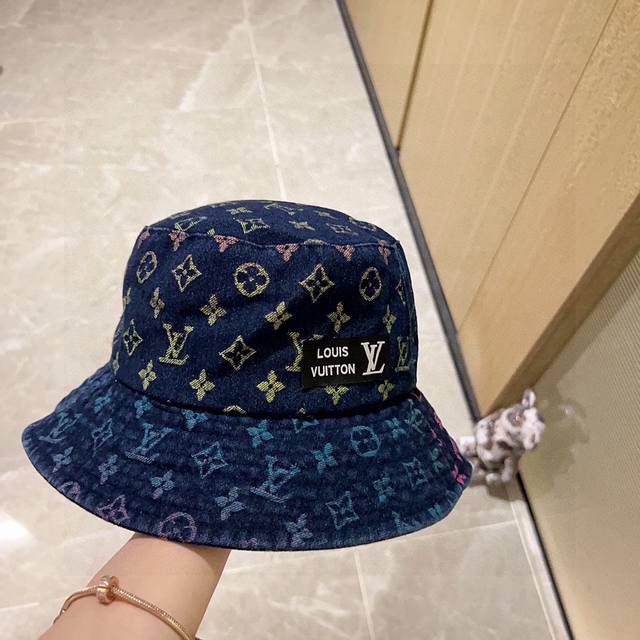 Special Price With Dust Bag. Lv Louis Vuitton 2025 Latest Counter Model Color Ma