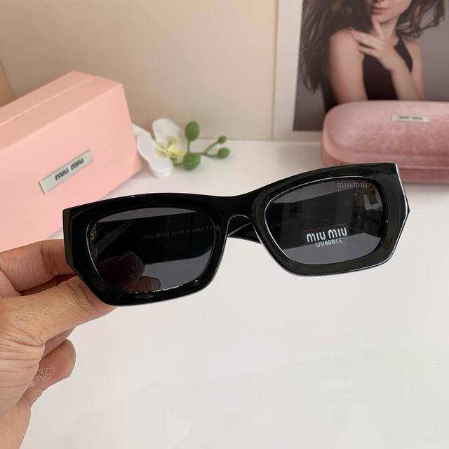 miumiu Miu Miu High Version Big Brand Men And Women Square Frame Sunglasses A