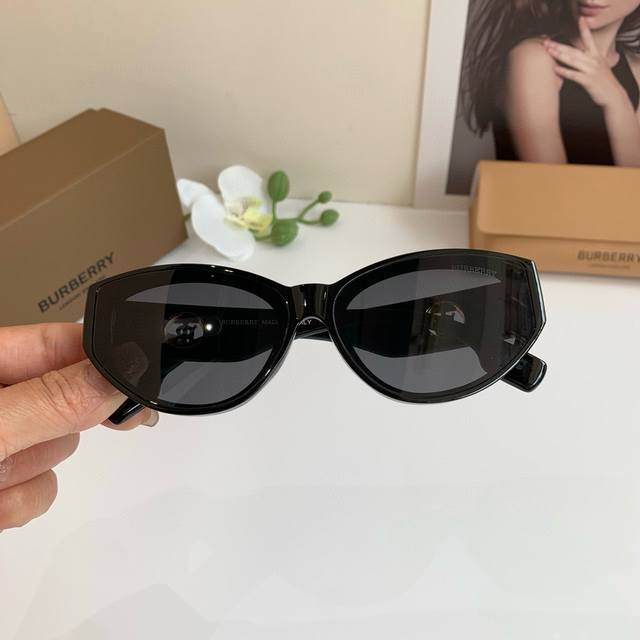 burberry Burberry Internet Celebrity Classic Luxury Fashion Square Frame Sung