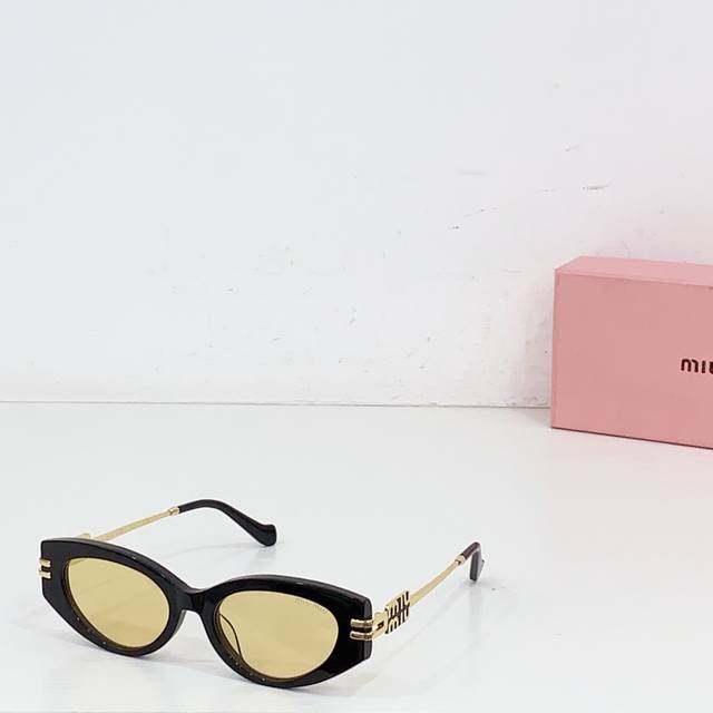 miu Mi* Model: Smu 10Zsize 52 Ports 18-140902110