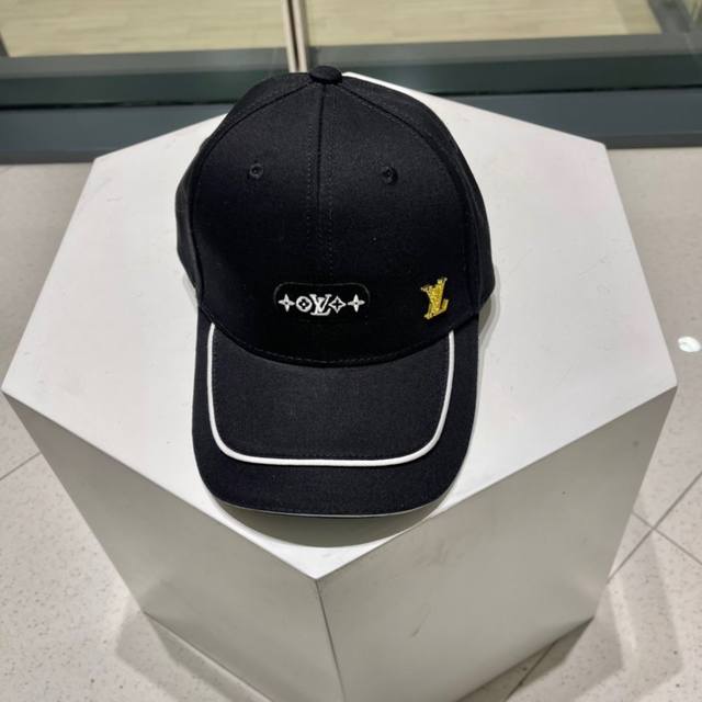 Louis Vuitton Lv New Winter Style Baseball Cap Is Super Popular And Has A First-