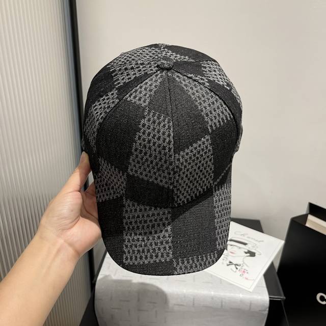 lv New Style Cap Head Circumference 57Cm