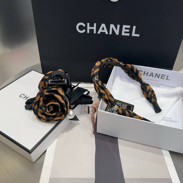 With Packaging Box Fendi Fendi's New F Rose Flower Clip Retro Temperament Beauty