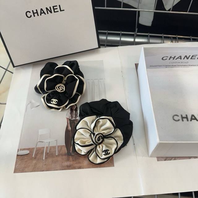 With Packaging Box Chanel Chanel's Latest Small Camellia Hairband Is Simple, Pra