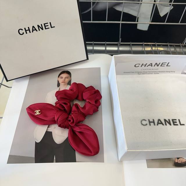 With Packaging Box Chanel Chanel's Latest Small Fragrance Hair Ring Is Popular A