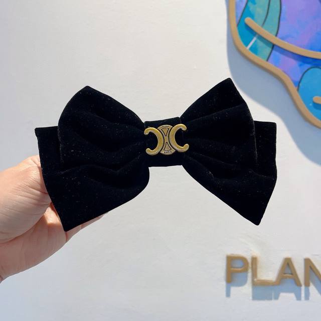 With Packaging Celine Celine Arc De Triomphe New Flocking Hairpin Classic Letter