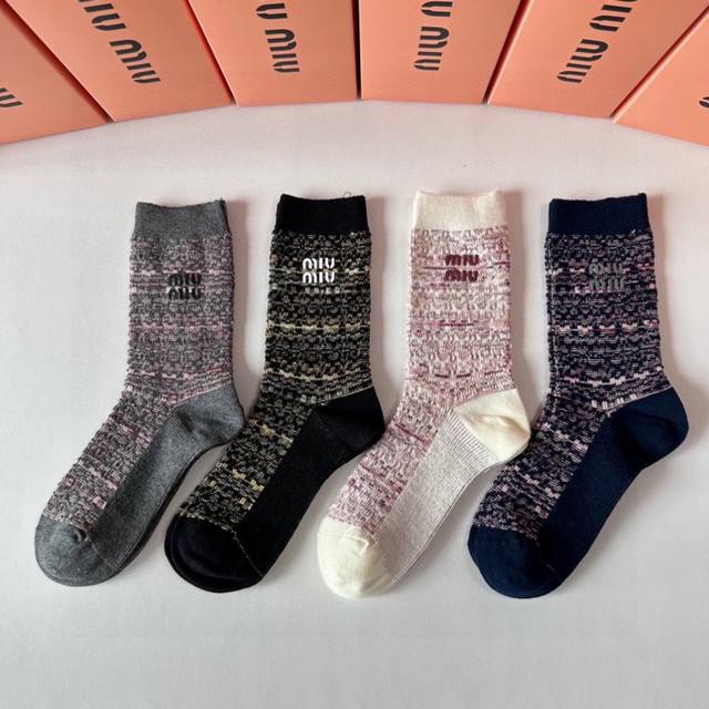 Special Counter Packaging Miumiu Miu Miu New Double Needle Jewelry Socks Medium