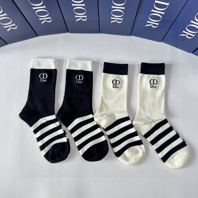 Special Counter Packaging Dior New Mid-Length Embroidered Pile Socks, Four Pairs