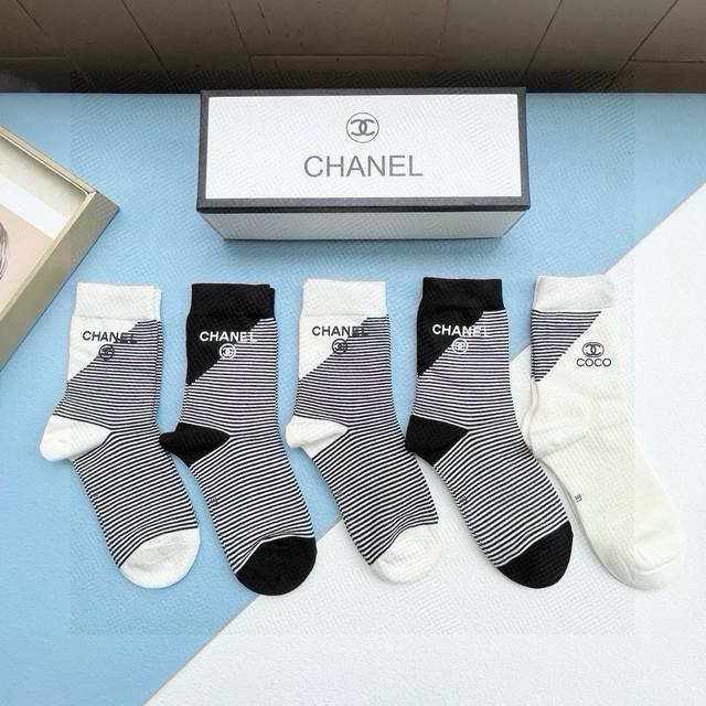 Comes With Packaging. One Box Contains Five Pairs Of Chanel High-Quality, Super
