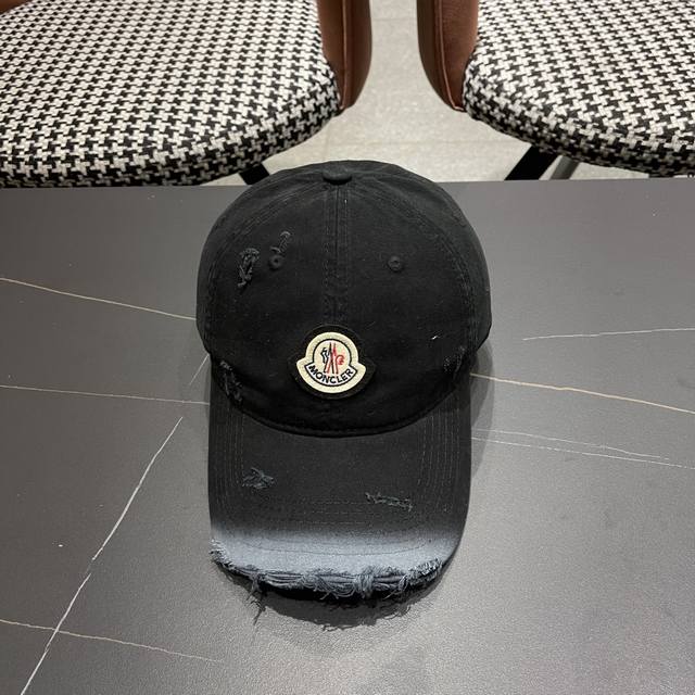 Spring/Summer 2025 New Moncler Baseball Cap For Young Fashion Trendsetters With