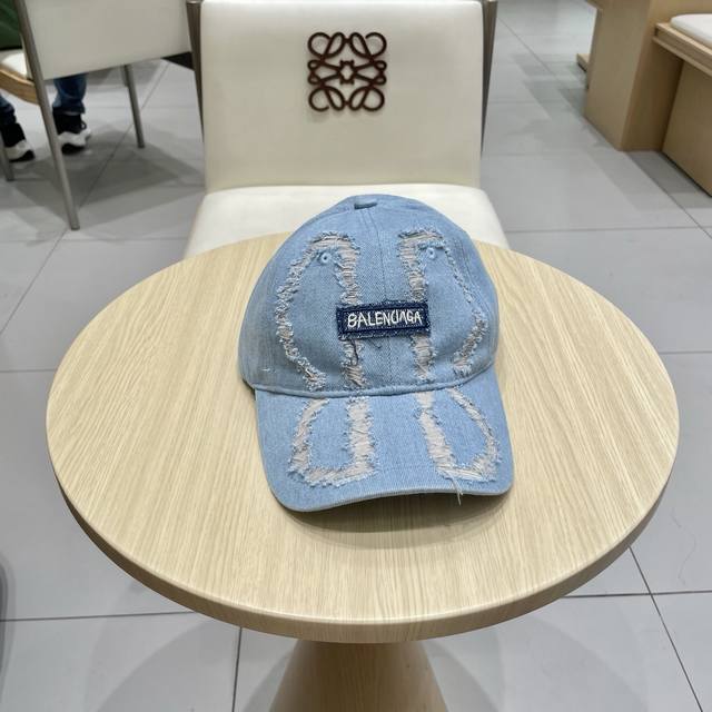 balenciaga Balenciaga New Logo Baseball Cap With Cool Colors, Different Style