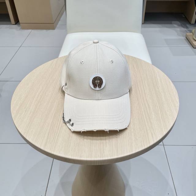 Chrome Hearts 25 Spring New Baseball Cap This Cap Is So Pretty. The Hole Design