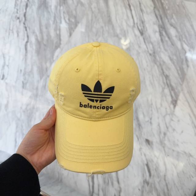 balencia*A Balenciaga New Baseball Cap Simple And Stylish Super Beautiful Hat