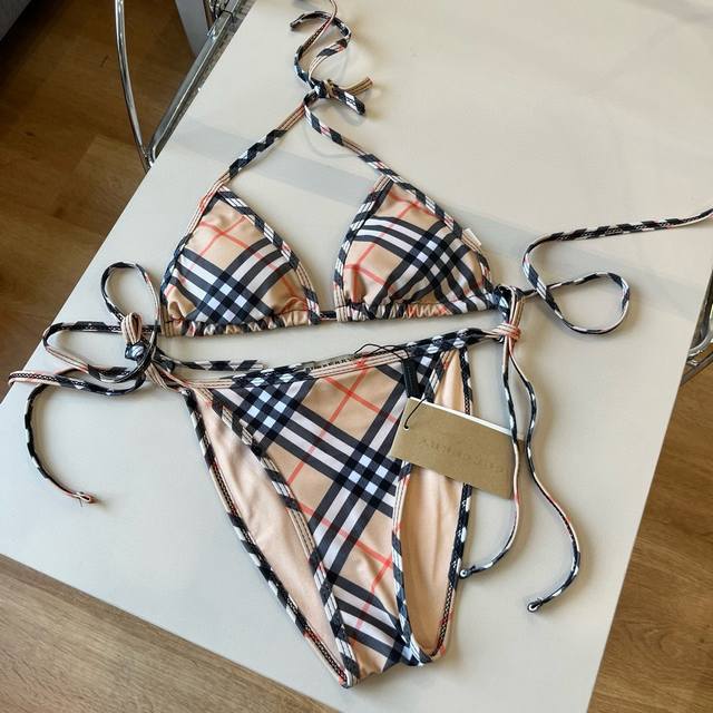 burberry Burberry Classic British Swimsuit Is So Beautiful That It Is Hard To