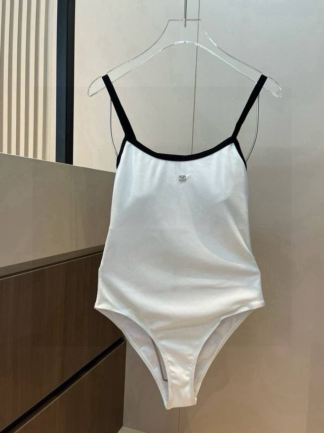 chanel Chanel's New One-Piece Swimsuit Is Suitable For A Variety Of Scenarios