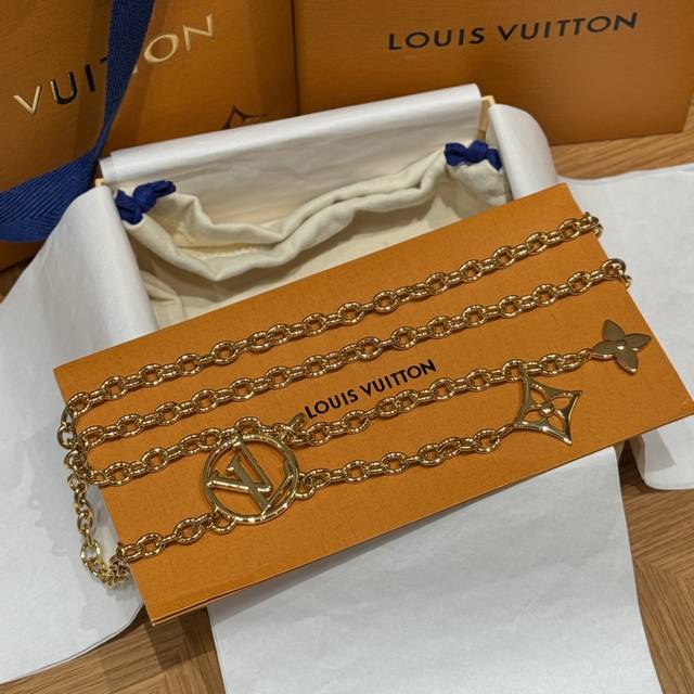 lv Lvjia Women's Waist Chain This Belt Chain Combines The Brand's Exquisite C
