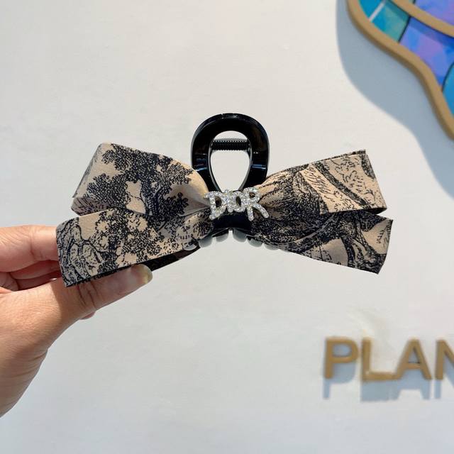With Packaging Dior Dior European And American New Fashion Clip Duckbill Clip Ce