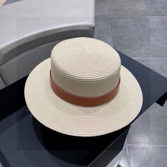 loewe Loewe's New Straw Sun Hat For Early Spring. Basin Hat With Beach Style.