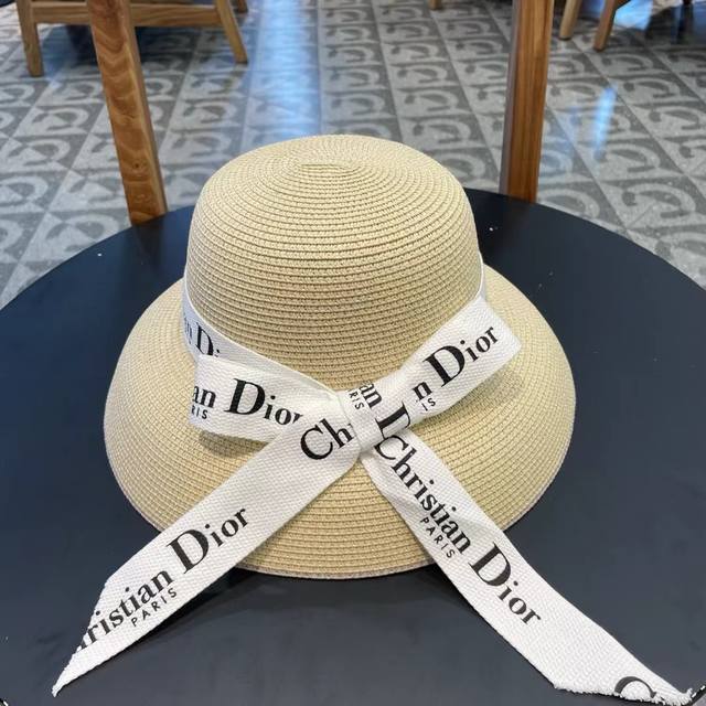 dior2025 New Style Fashion Straw Hat Super Popular Lampshade Hat Shape Looks