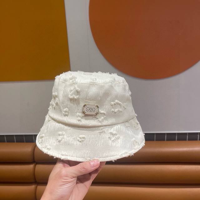 Loewe New Design Bucket Hat With Excellent Texture, Standard External Lines, Fin