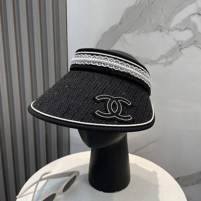 Chanel's New Lace-Edged Sweet Style Hollow Hat The Hat Is Hollow So You Won't Fe