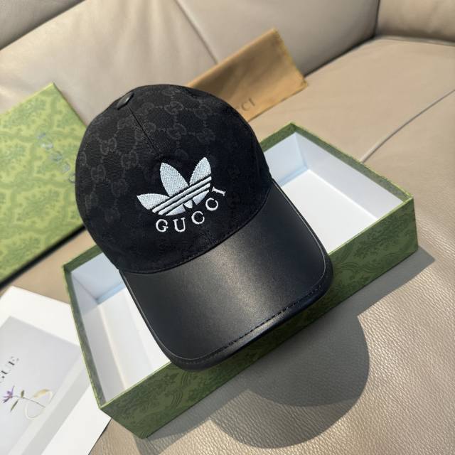 Gucci's New Adidas & Gucci Joint Model Is Out With Box And Cloth Bag, Hot Sale I
