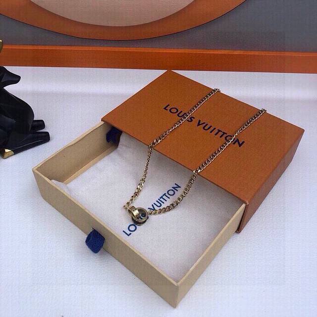 Original Picture And Original Packaging New Monogram Pendant Necklace From Louis