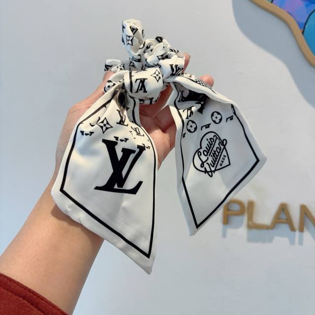 With Packaging Lv Louis Vuitton Letter Ribbon Ponytail Hair Ring Butterfly Colon