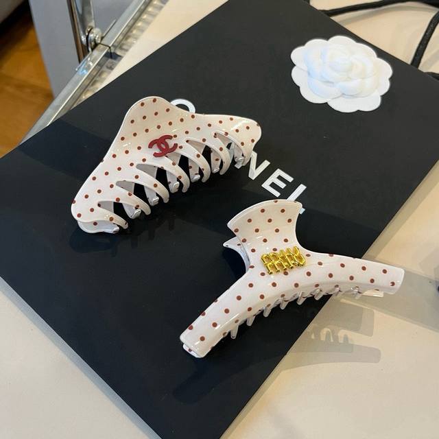 Single Miumiu Miu Miu Grab Clip