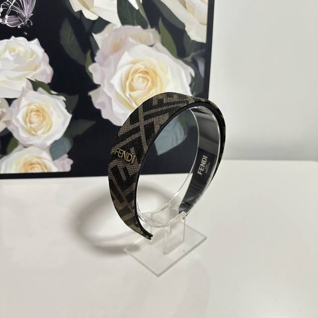 Special Counter Packaging Fendi Fendi's Latest Old Flower Headband Little Fairie