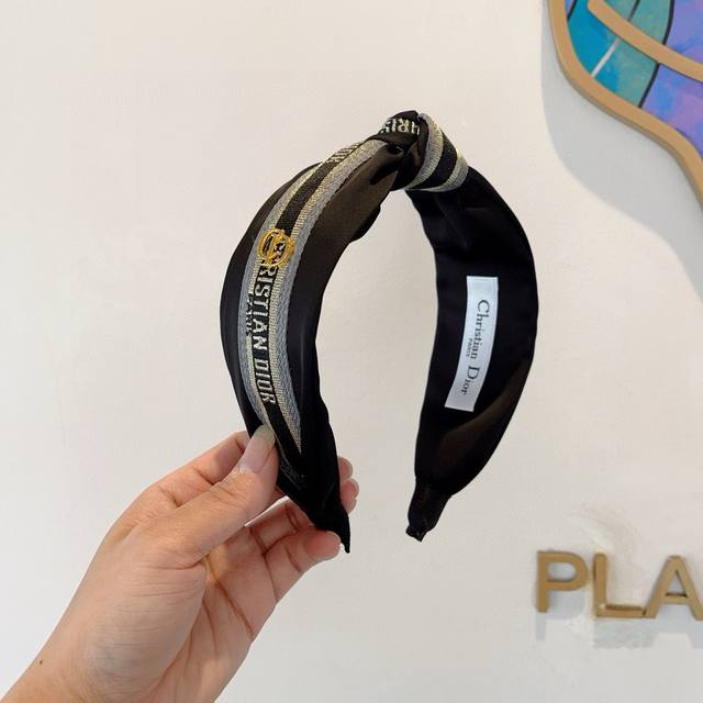 With Packaging Dior Dior's Popular New D Letter Silk Wide Headband, Counter Qual
