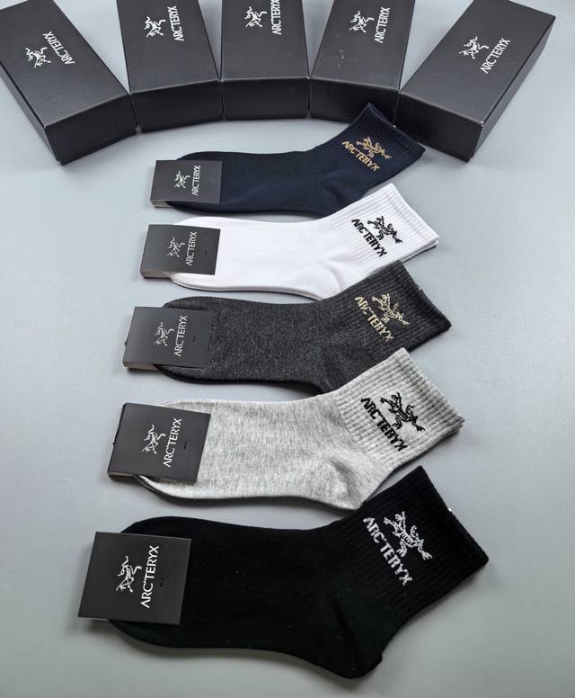 Special Arc'teryx Men's New Mid-Tube Socks, Pure Cotton Material, Woven Jacquard