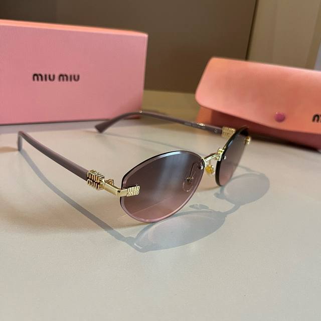 miumiu Miu Miu Super Exquisite Small Metal Frame Sunglasses, Wear It And You