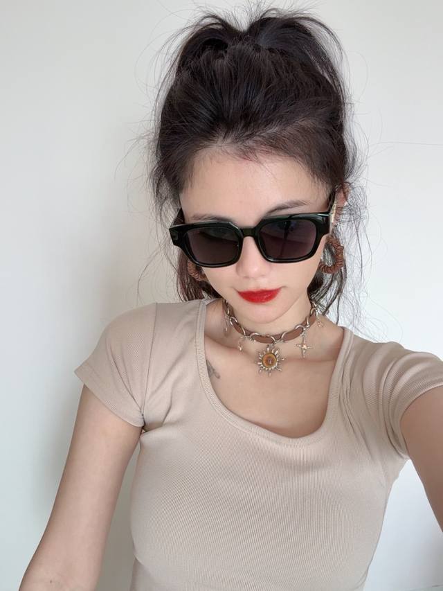 gucci 2025 Spring New Trend Hot Fashion Square Frame Sunglasses High Quality