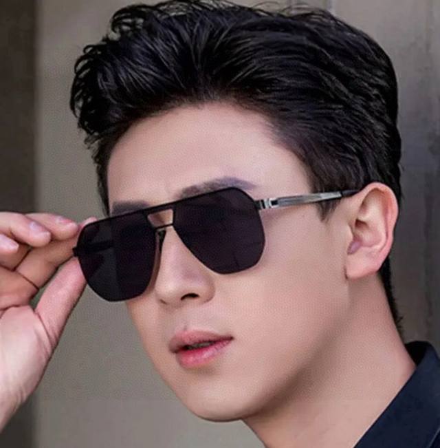 gucci 2025 New Men And Women Couple Sunglasses Polygonal Sunglasses Ip Platin