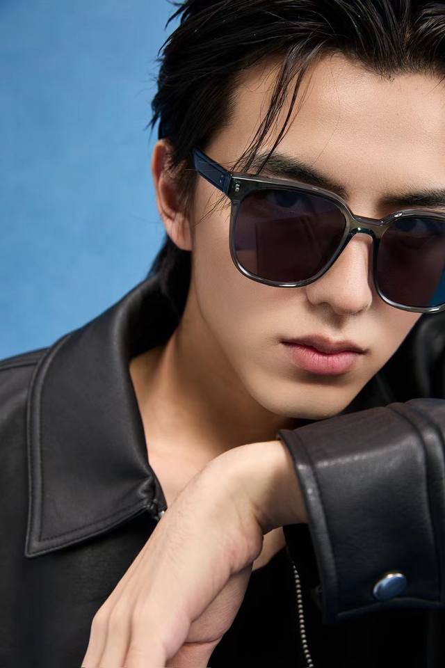 gucci 2025 Spring New Trend Hot Fashion Square Frame Polarized Sunglasses Hig