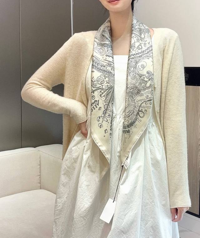 Connecting 90 Square Scarf 16Mm Premium Silk Single Side Same Color Print Hand-C