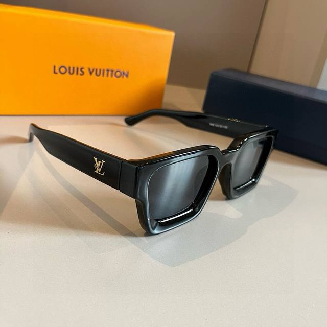 lv Louis Vuitton Sunglasses Modify Face Shape Sun Visor High-End Light