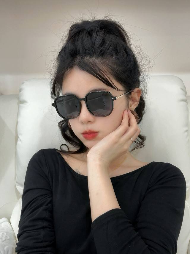 tr Polarized Series Gucci Classic Square Frame Design Is Suitable For All Fac