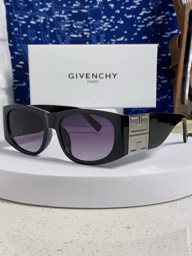 Givenchy 2025 New Retro Oval Sunglasses For Women Polarized Square Face Sunglass