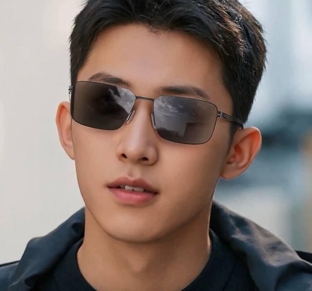 lv 2025 New Style Men And Women Couple Sunglasses Polygonal Sunglasses Ip Ele