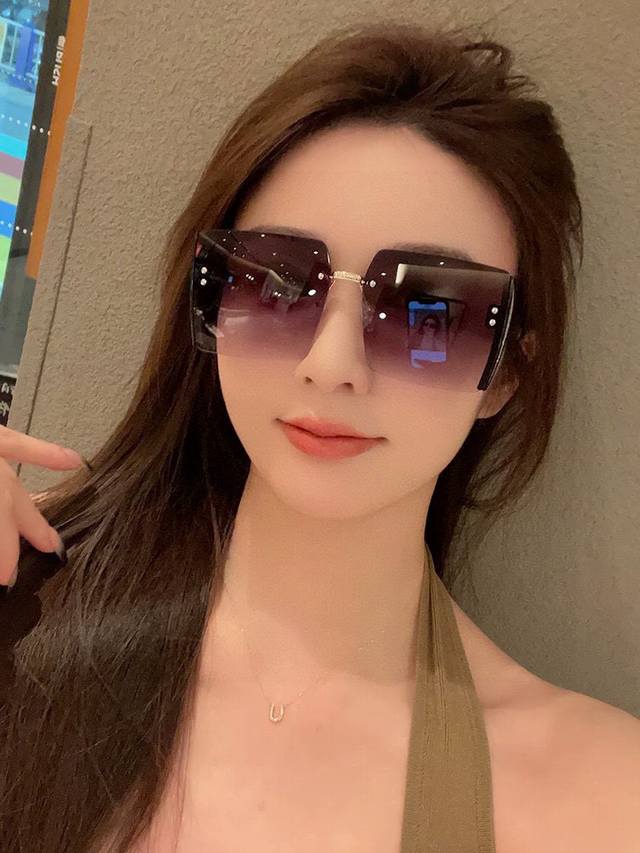 dior 2025 New Women's Square Frame Sunglasses Driving Sunglasses New Metal Fr