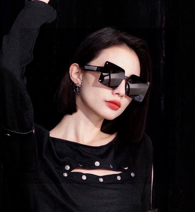 dior-Dior 2025 Spring New Trend Hot Fashion Square Frame Polarized Sunglasses