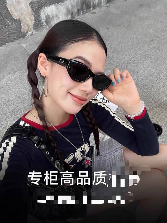 louis Vuitto*Simple New Style Fashion Square Small Face Sunglasses For Women