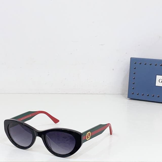 gucc* Model Gg1862S Size 52 Ports 21-145